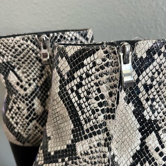 Nordstrom Haalexa-Lea Snake Skin Booties - Picture 7 of 13